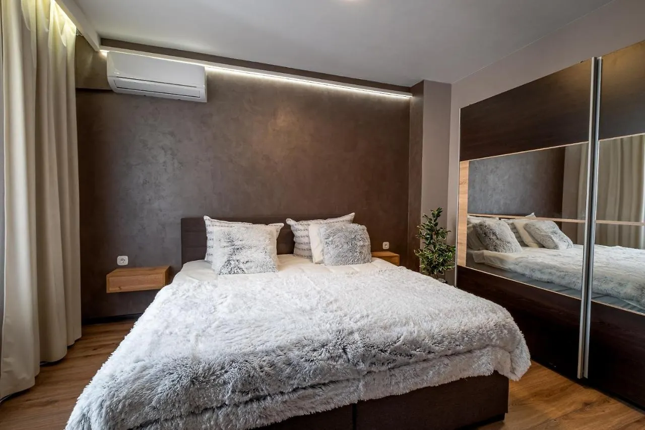 Luxury Redefined In City Center - Elevate Your Stay In A Smart And Modern Apartment Varna