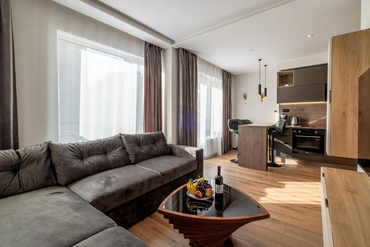 Luxury Redefined In City Center - Elevate Your Stay In A Smart And Modern Apartment Varna